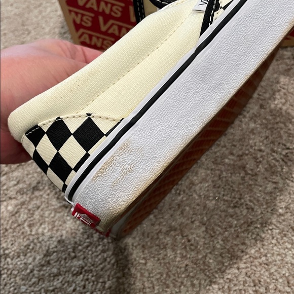 Vans - Picture 8 of 10